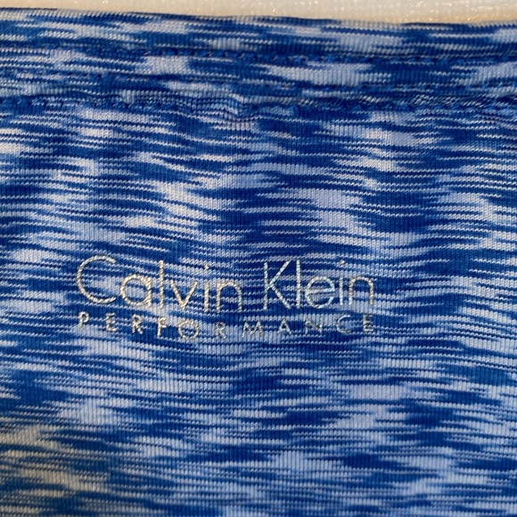Calvin Klein Performance tee. Size L. Quick dry. Blue. Peekaboo back. - Picture 11 of 13